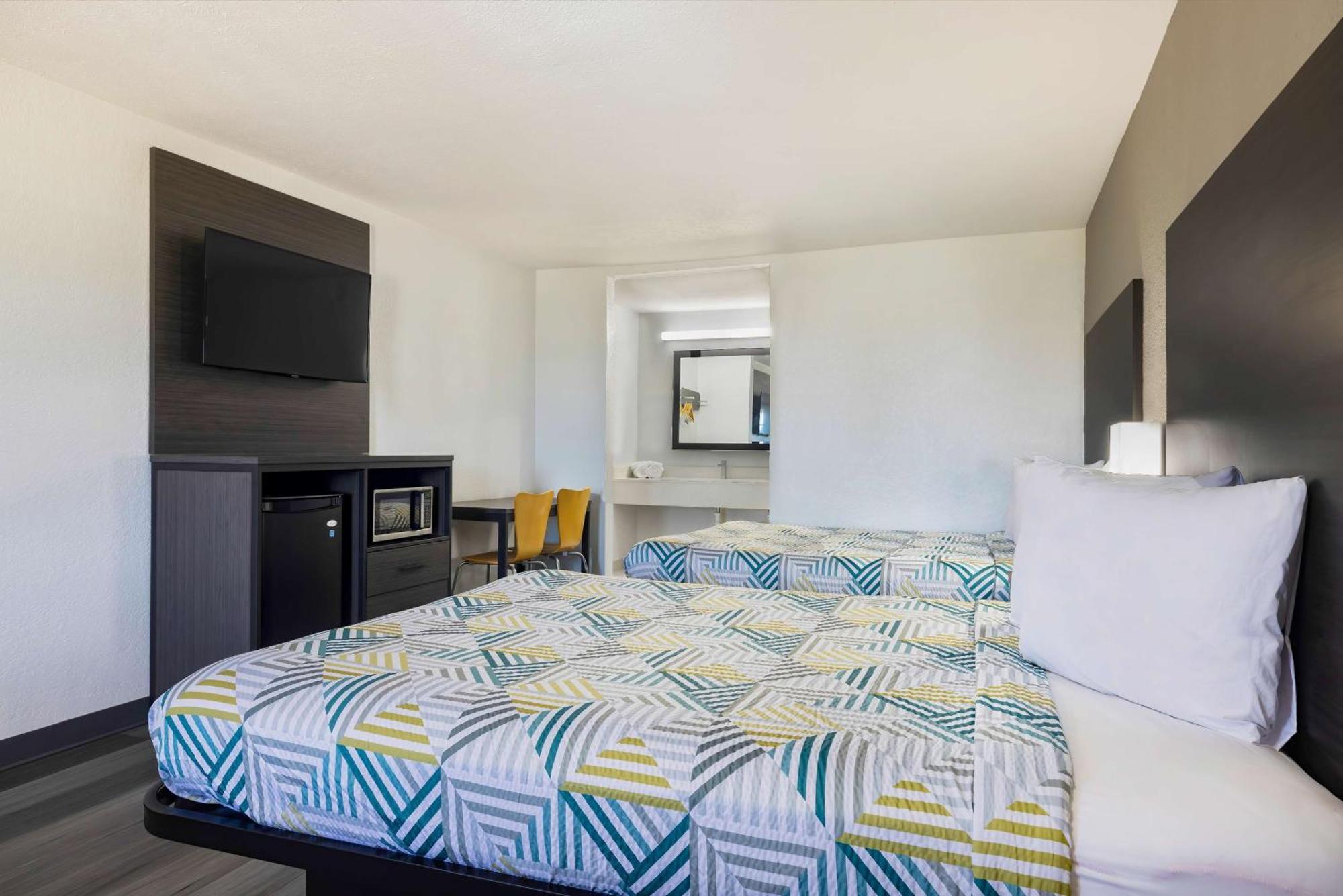 Motel 6 Lake Charles, La Bagian luar foto