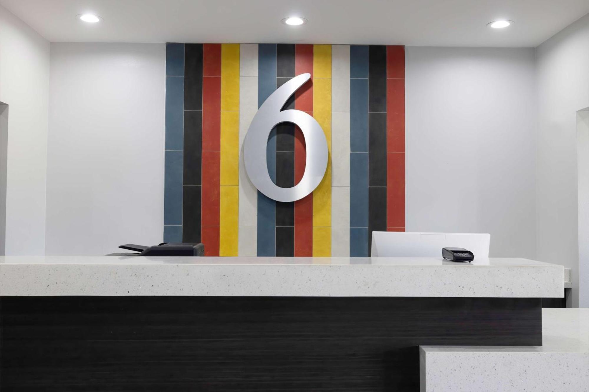 Motel 6 Lake Charles, La Bagian luar foto