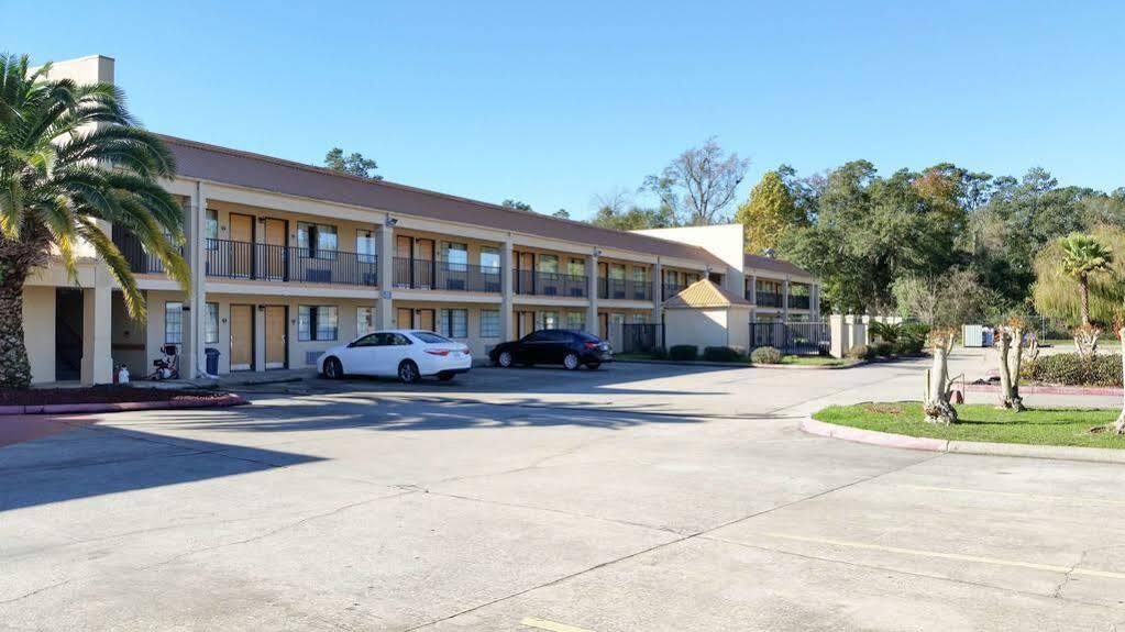 Motel 6 Lake Charles, La Bagian luar foto